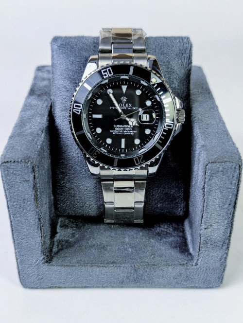 Rolex Submariner date thumbnail 2