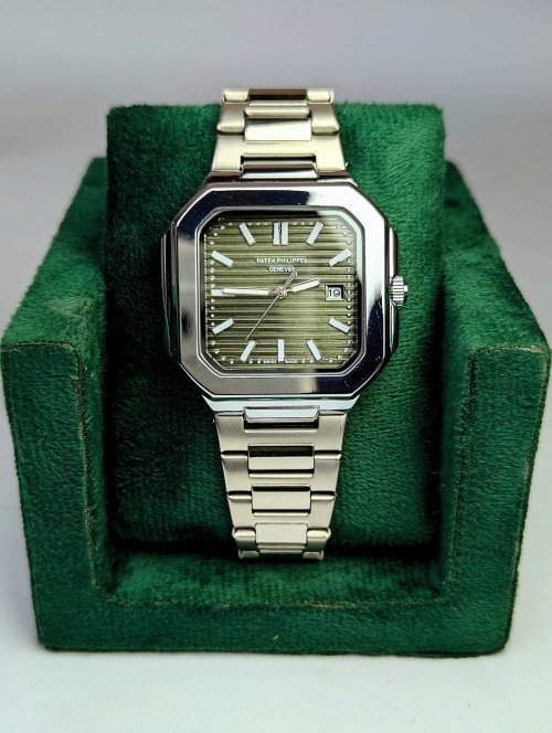 Patek philippe cubitus thumbnail 3