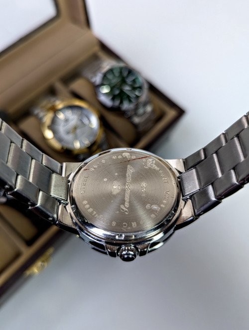 Success way Date watch thumbnail 9