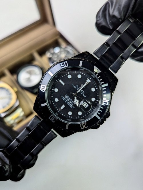 Rolex Submariner date thumbnail 4