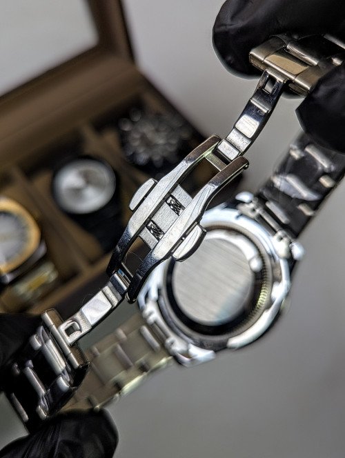 Rolex Submariner date thumbnail 7