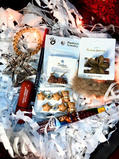 Girls Cosmetics Bumper deal thumbnail 2